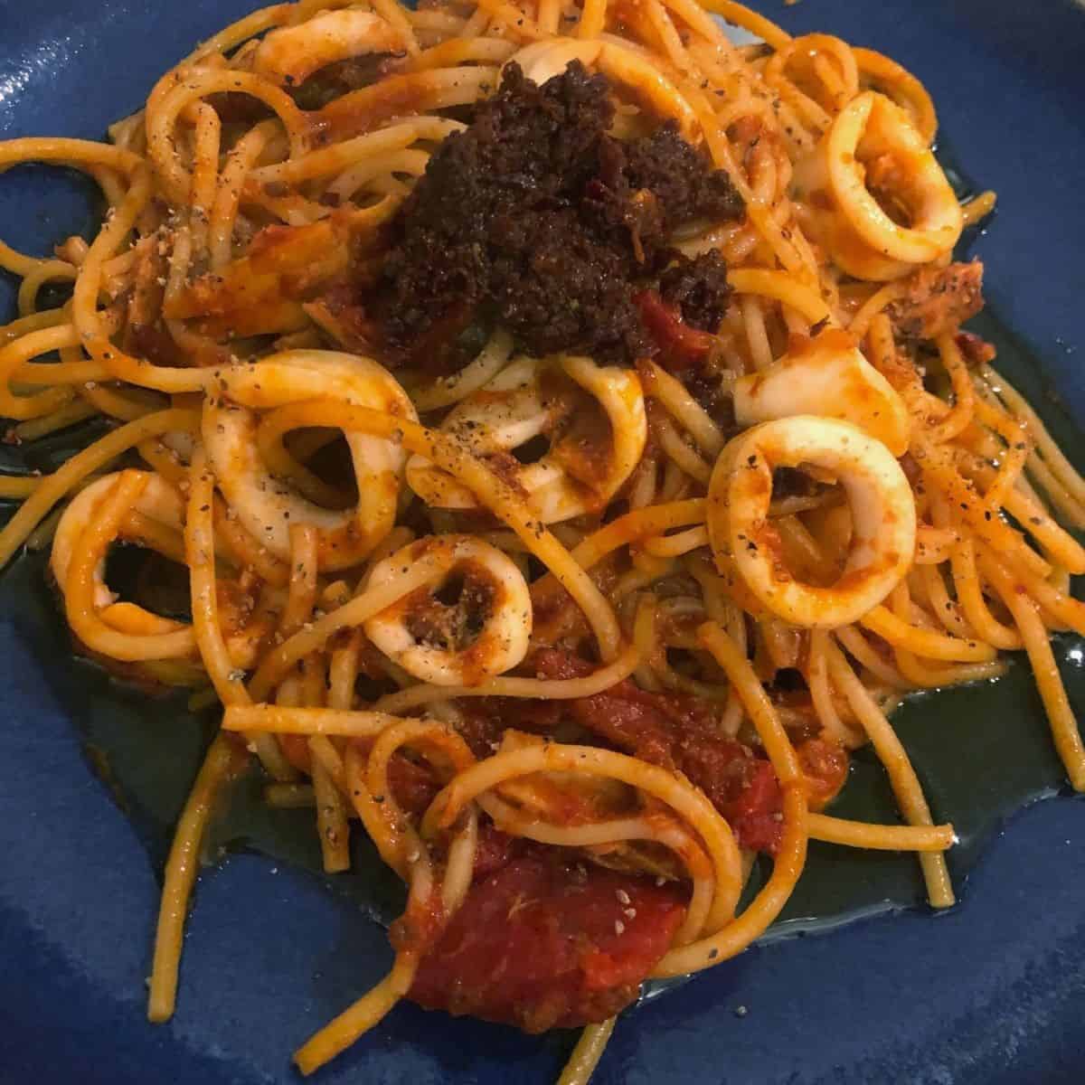 Spicy Tunisian Spaghetti With Seafood - Rogers Collection